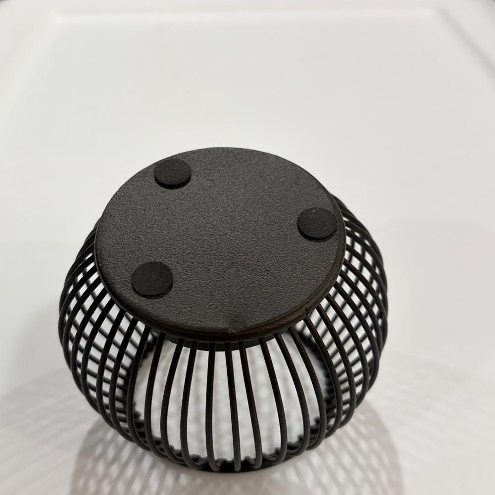 Elegant Black Wire Candle Holder - Picture 3 of 4